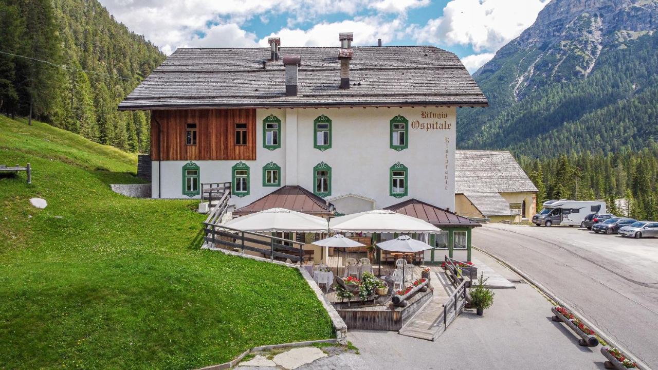 Ristorante Rifugio Ospitale Hotel Cortina dʼAmpezzo Eksteriør billede