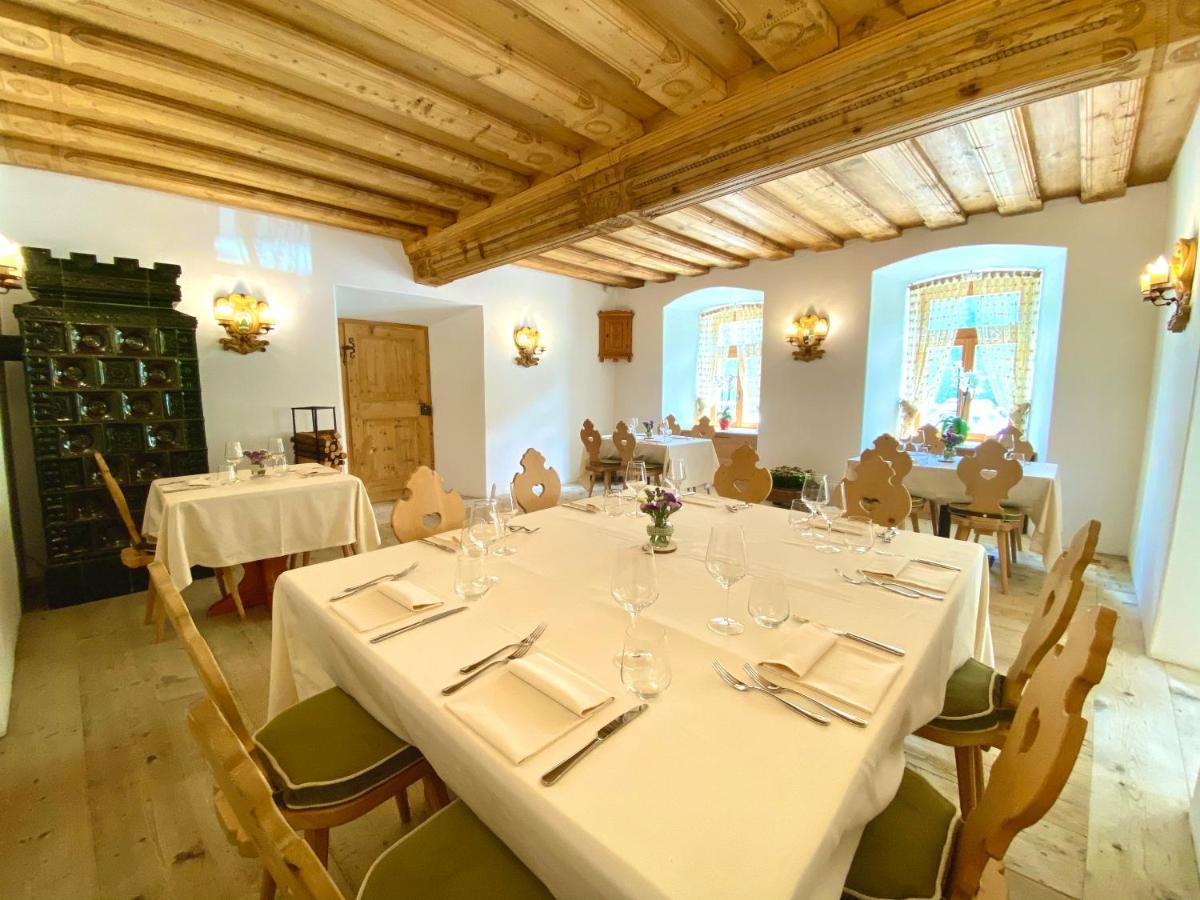 Ristorante Rifugio Ospitale Hotel Cortina dʼAmpezzo Eksteriør billede