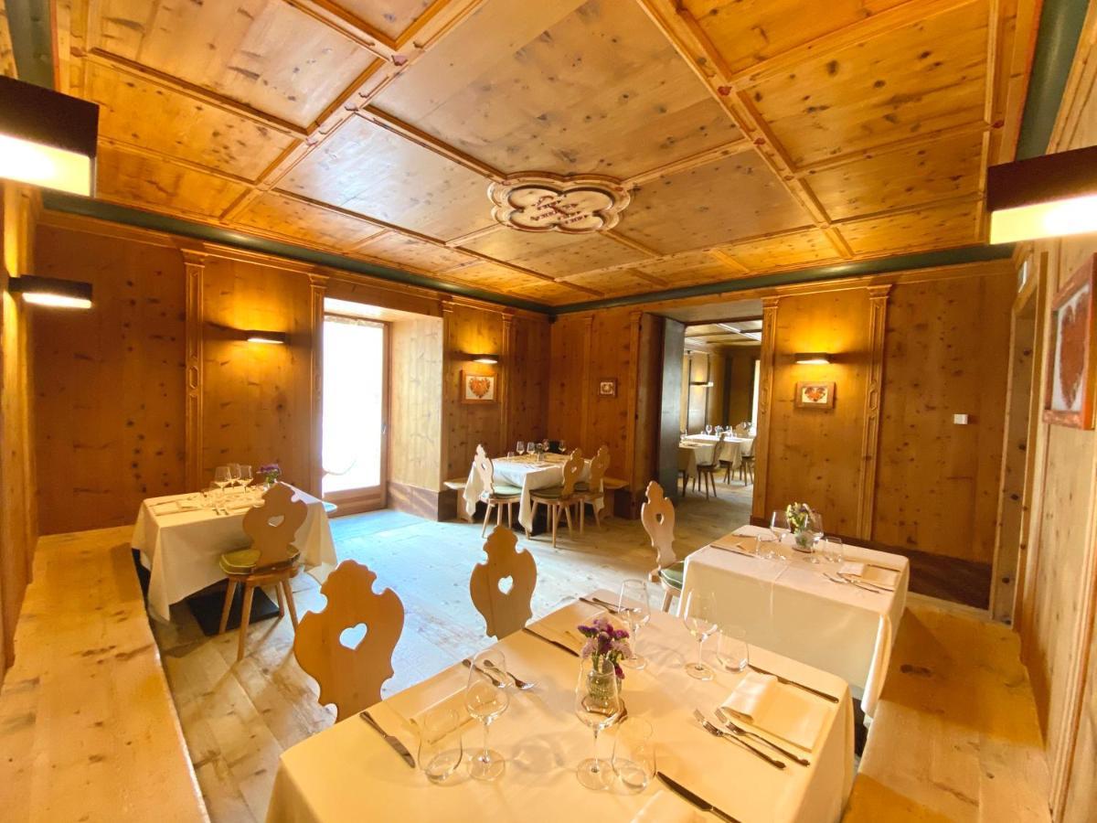 Ristorante Rifugio Ospitale Hotel Cortina dʼAmpezzo Eksteriør billede