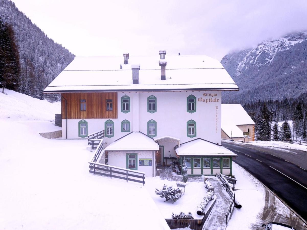 Ristorante Rifugio Ospitale Hotel Cortina dʼAmpezzo Eksteriør billede