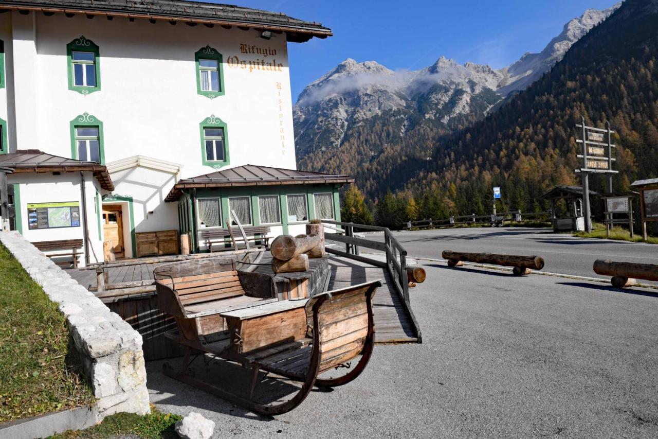 Ristorante Rifugio Ospitale Hotel Cortina dʼAmpezzo Eksteriør billede